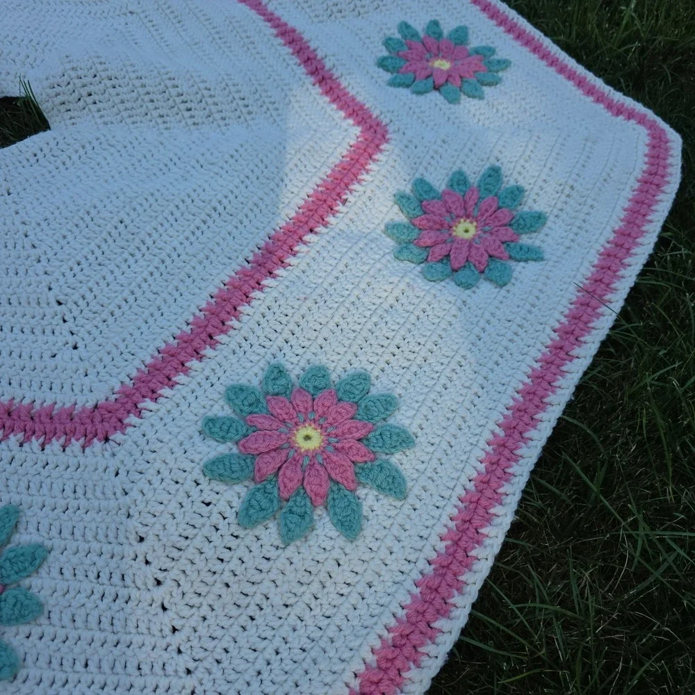 Vtg Handmade Crochet Christmas Tree Skirt White Pink Teal Pointsettia 54 inches